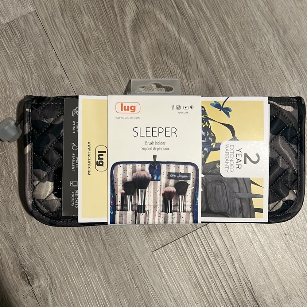 Travel brush holder